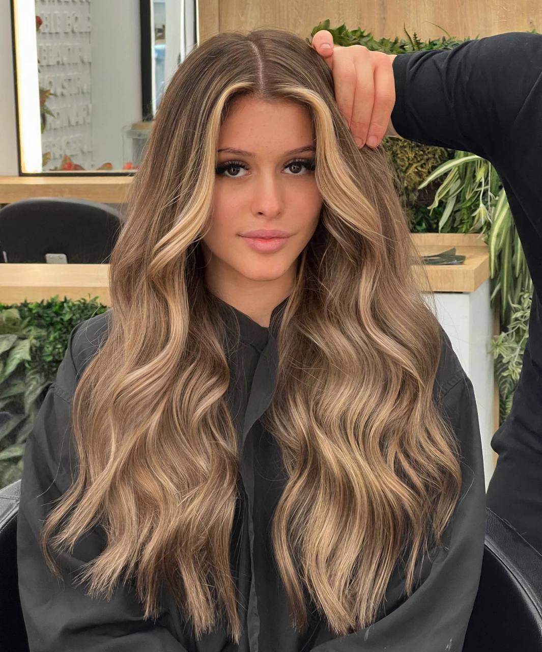 Blonde hair color transformation by Kasra Hair